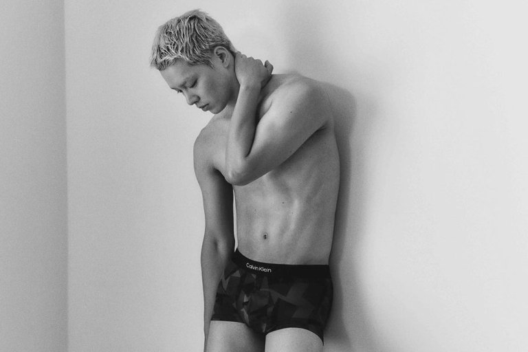 ©CALVIN KLEIN