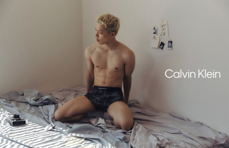 ©CALVIN KLEIN